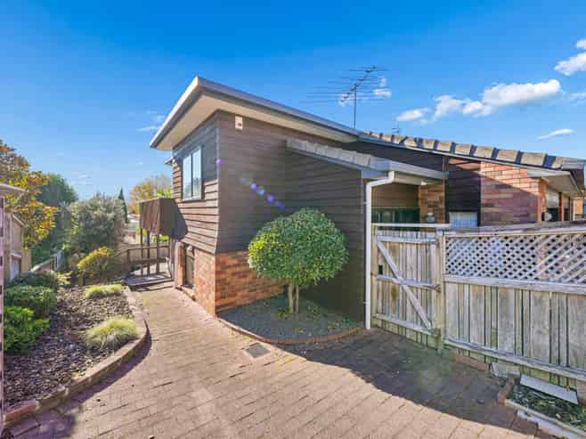 4/32A Tawera Road, Greenlane