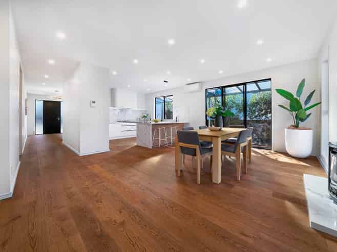 80 Medallion Drive, Oteha
