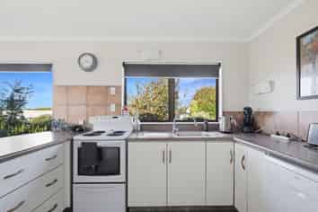 8 Lodder Lane, Motueka