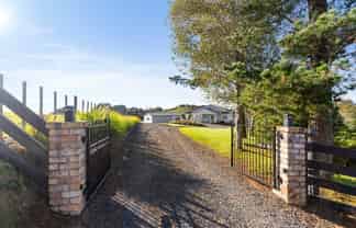 102E McGregor Road, Clevedon