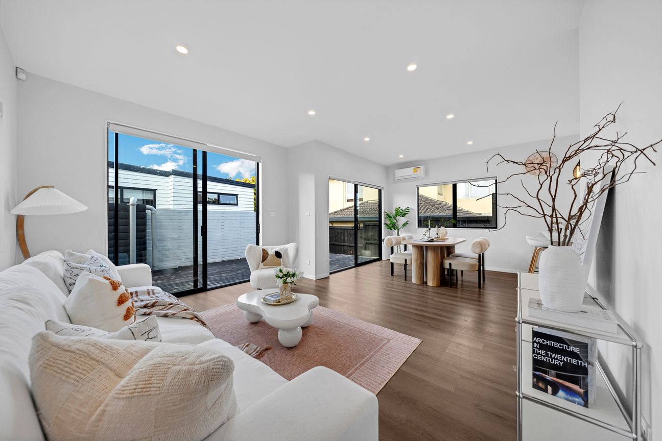 Modern Freehold 4 Beds + Study in Macleans Zone - Vista 3