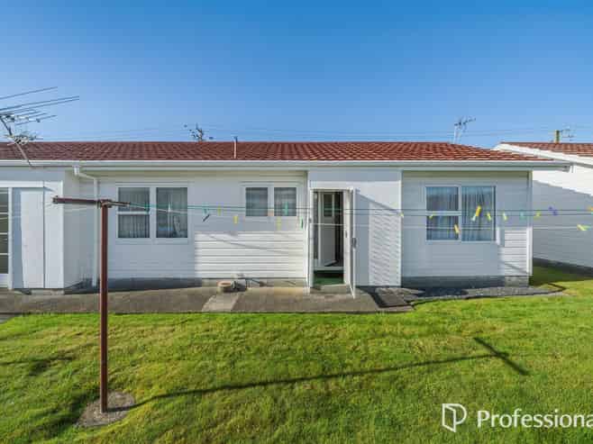 3/1079 High Street, Taita