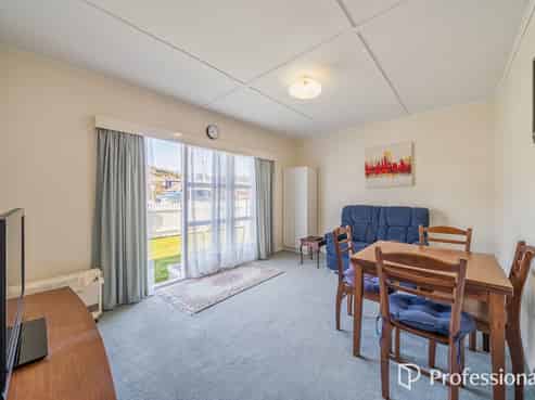 3/1079 High Street, Taita