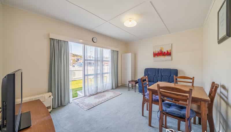 3/1079 High Street, Taita
