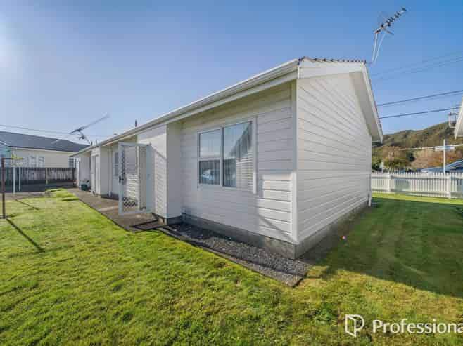 3/1079 High Street, Taita