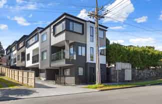 2/1A Onslow Road, Mount Eden