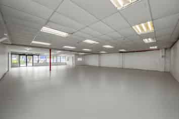 PRIME TRADE RETAIL WAREHOUSE / SHOWROOM
