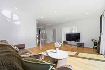 2/65 Francis Street, Hauraki