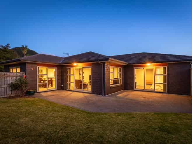 79 Waterstone Avenue, Paraparaumu
