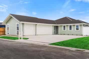 30E Woodville Street, LEESTON