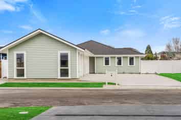 30E Woodville Street, LEESTON