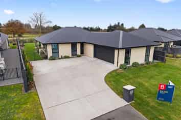 23 Redhaven Rise, Netherby