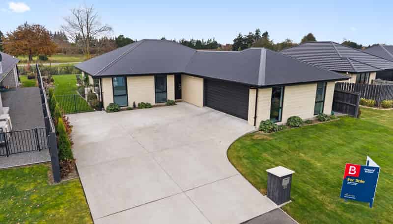 23 Redhaven Rise, Netherby