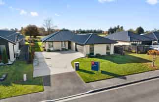 23 Redhaven Rise, Netherby
