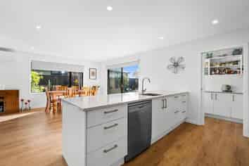 23 Redhaven Rise, Netherby