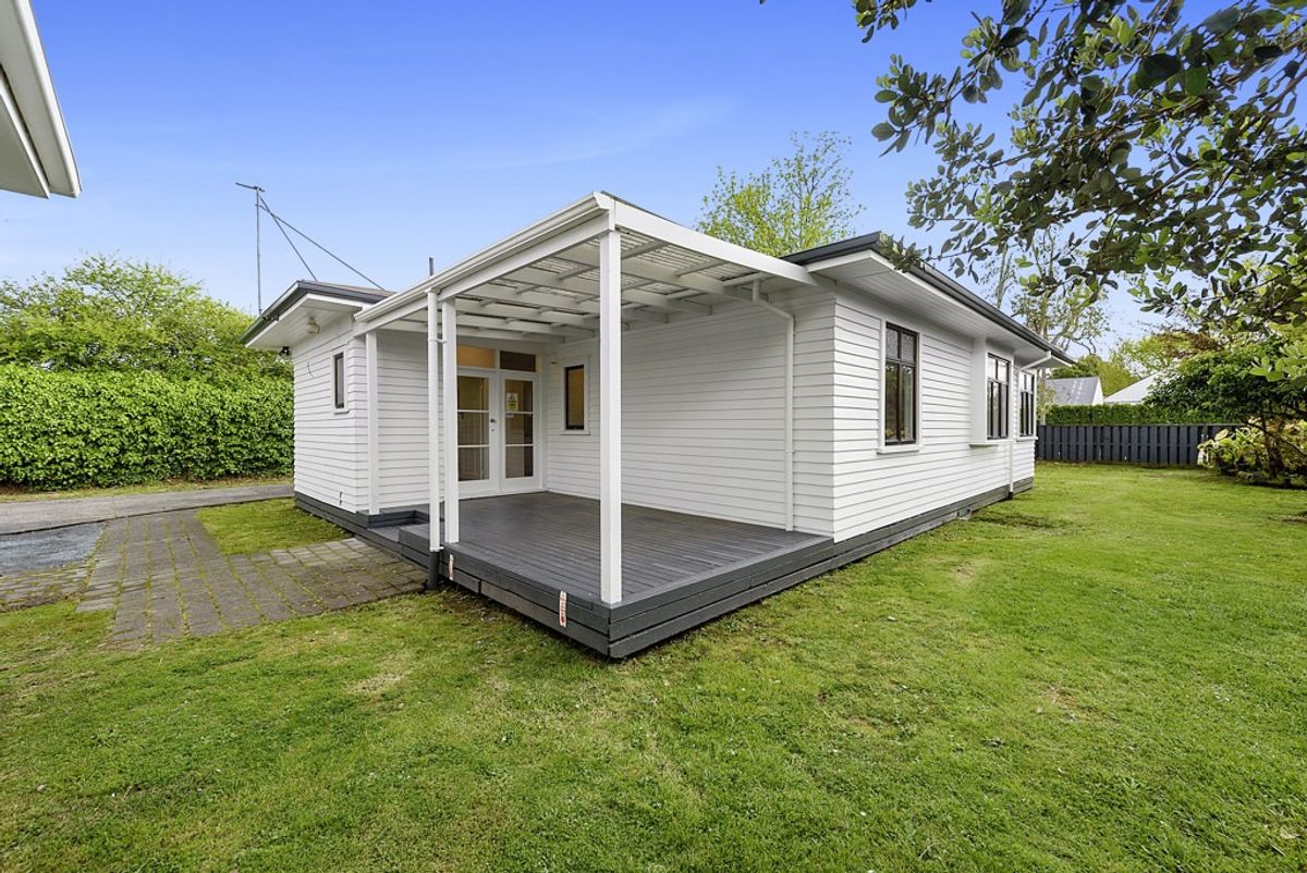 Stunning, Fully Furnished, One Bedroom in Hamilton East - Ansicht 2
