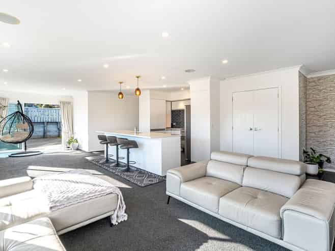 21 Tasman Close, Aotea