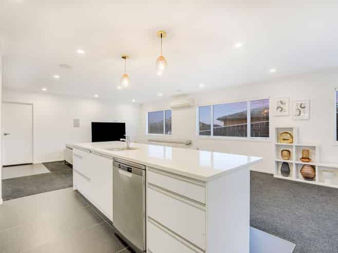 21 Tasman Close, Aotea