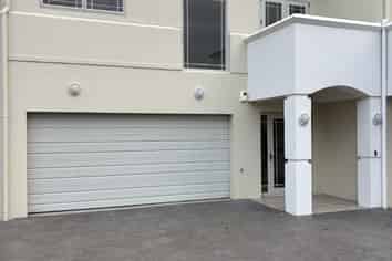 9/100 Customhouse Street , Gisborne