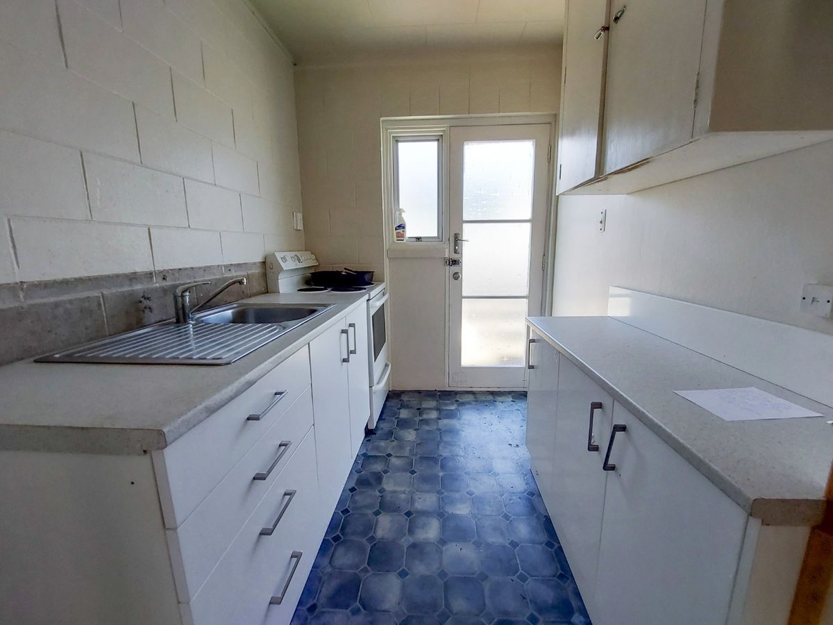 Handy Location in Central Hamiton – pohled 4