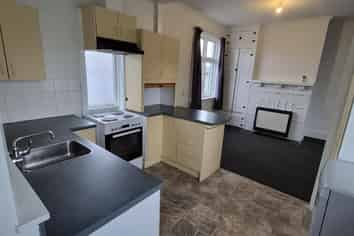 102 Middle Road, Allenton