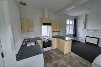 102 Middle Road, Allenton