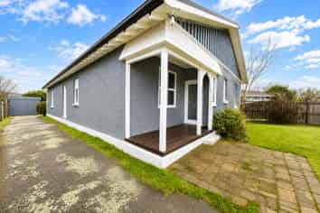 102 Middle Road, Allenton