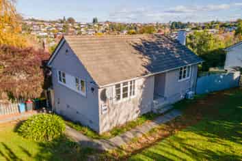 4 Essex Street, Marchwiel