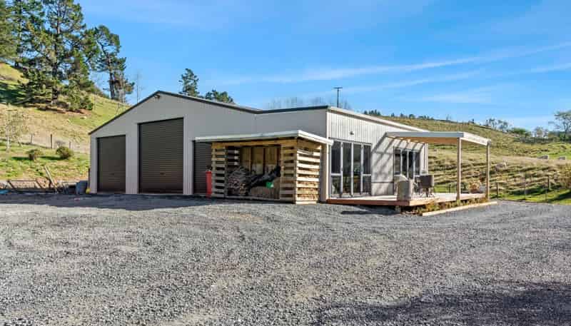 792 Hira Road, Hira