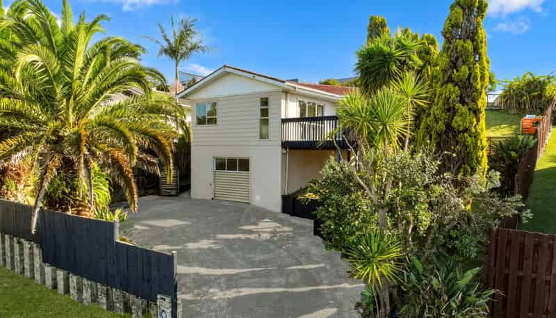 10 Celeste Place, Totara Vale