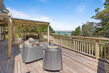 150 Wade River Road, Whangaparaoa