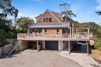 150 Wade River Road, Whangaparaoa
