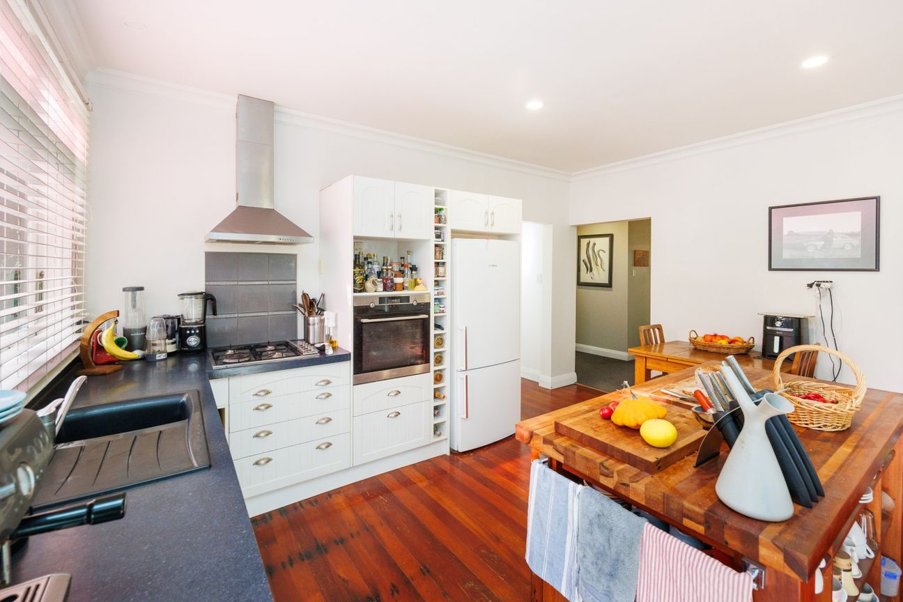 Multi-generational living at its finest! - Ansicht 2