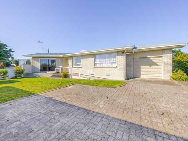 14 McLean Terrace, Waipukurau