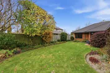 12 Hatfield Place, Avonhead