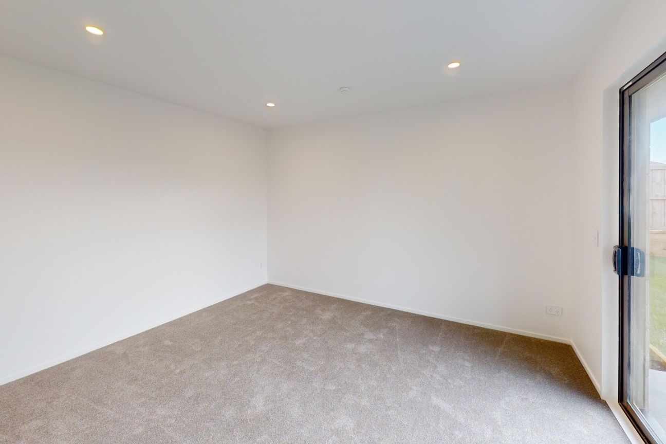 Move In & Love It! Brand New with Space & Style - Vista 5