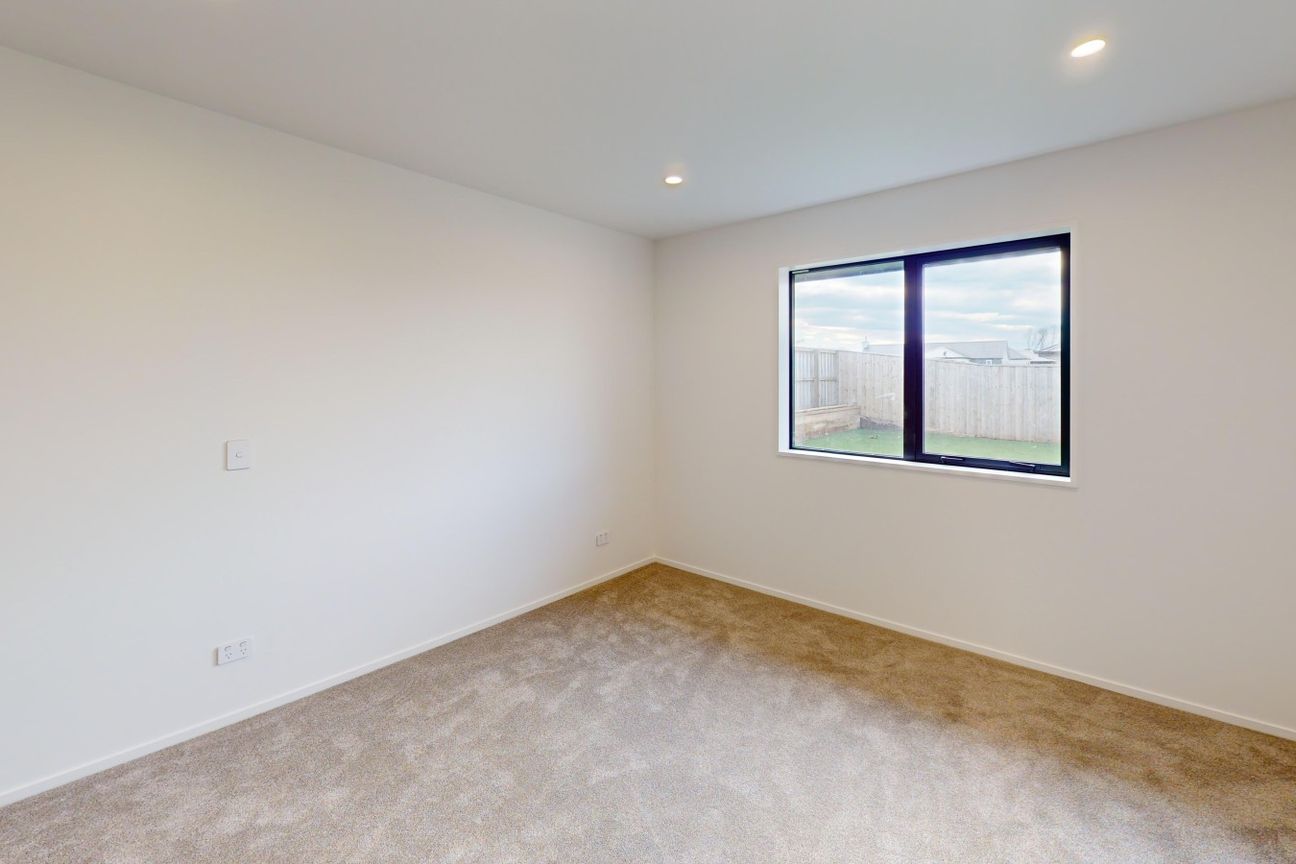 Move In & Love It! Brand New with Space & Style - Altro