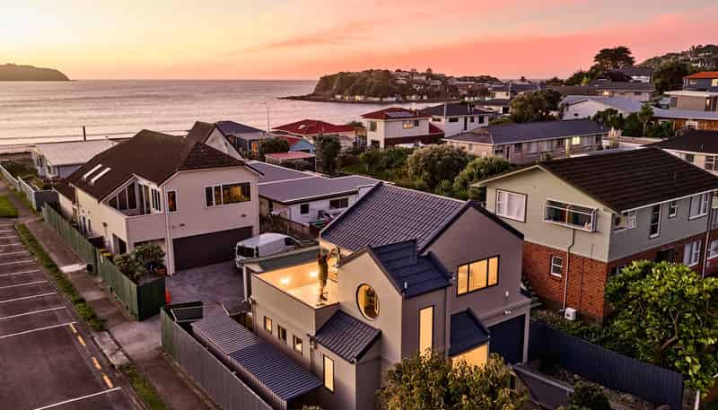 2 Toms Road, Porirua