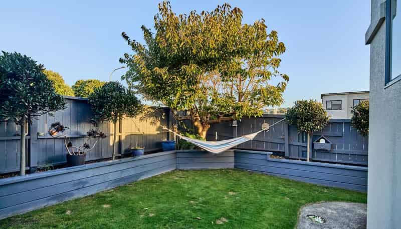 2 Toms Road, Porirua