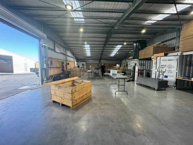Modern Onekawa Warehouse