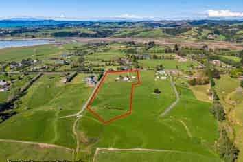 252 Clifton Road, Whitford