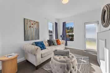 10 North Taieri Road, Abbotsford