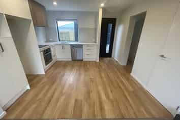 2/9 Marcroft St, Woolston
