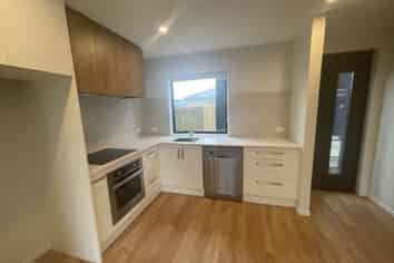 2/9 Marcroft St, Woolston