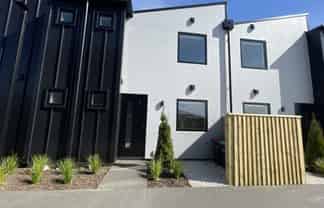 2/9 Marcroft St, Woolston