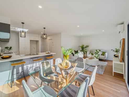 8/60 Akatarawa Road, Brown Owl