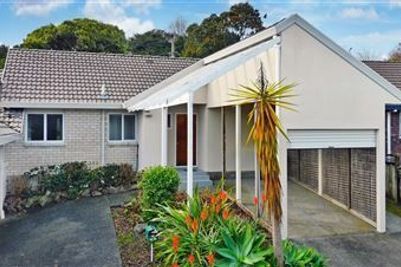 Spacious Two Bedroom House on Central Park Drive ! - Vista 2