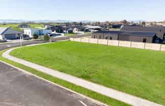 25 McWatters Drive, Ngatea