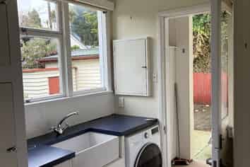 27 Score Road, Inner Kaiti