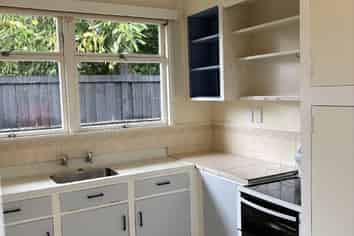 27 Score Road, Inner Kaiti